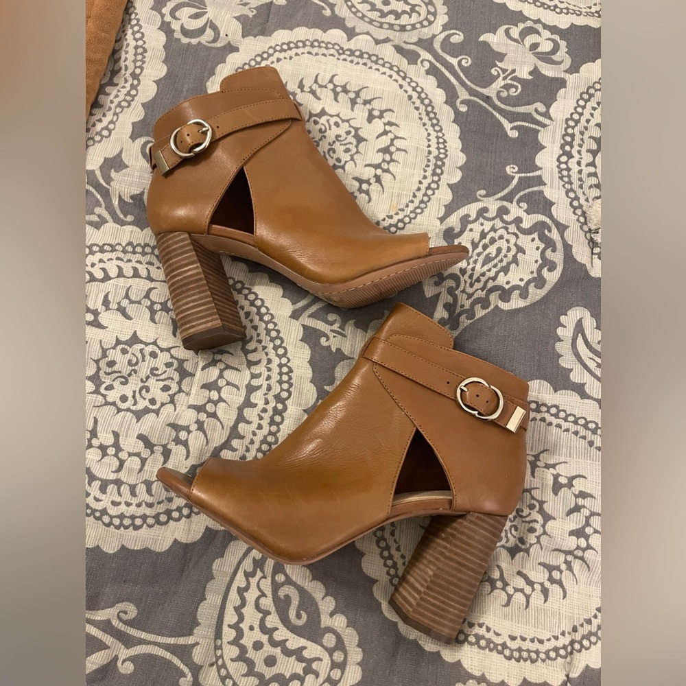Gianni Bini Open toed booties size 9.5 NEW!!